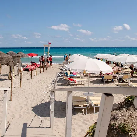 מלון Amareclub Baia Dei Turchi - Adults Only